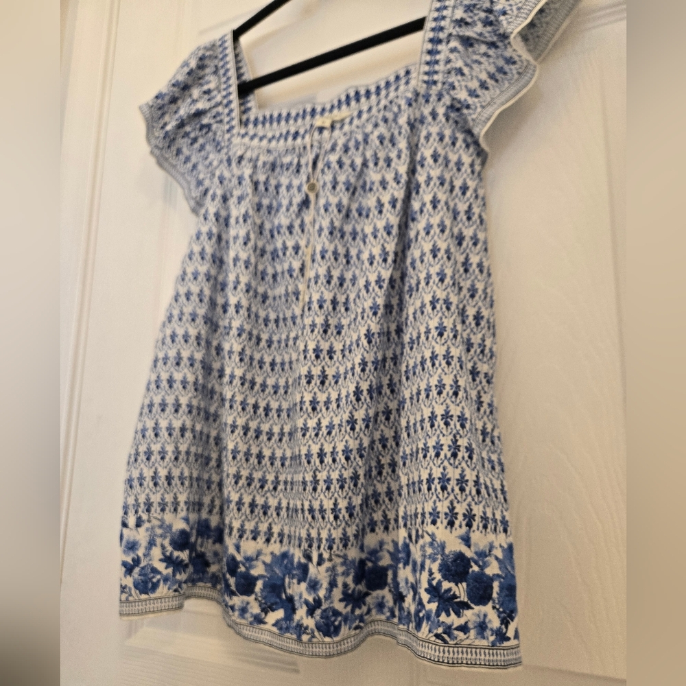 Max Studio, NWT Floral Blouse, Medium - Picture 4 of 6